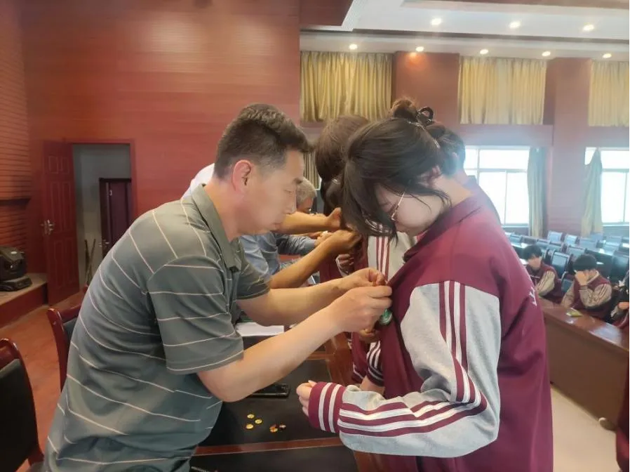 团员2.png